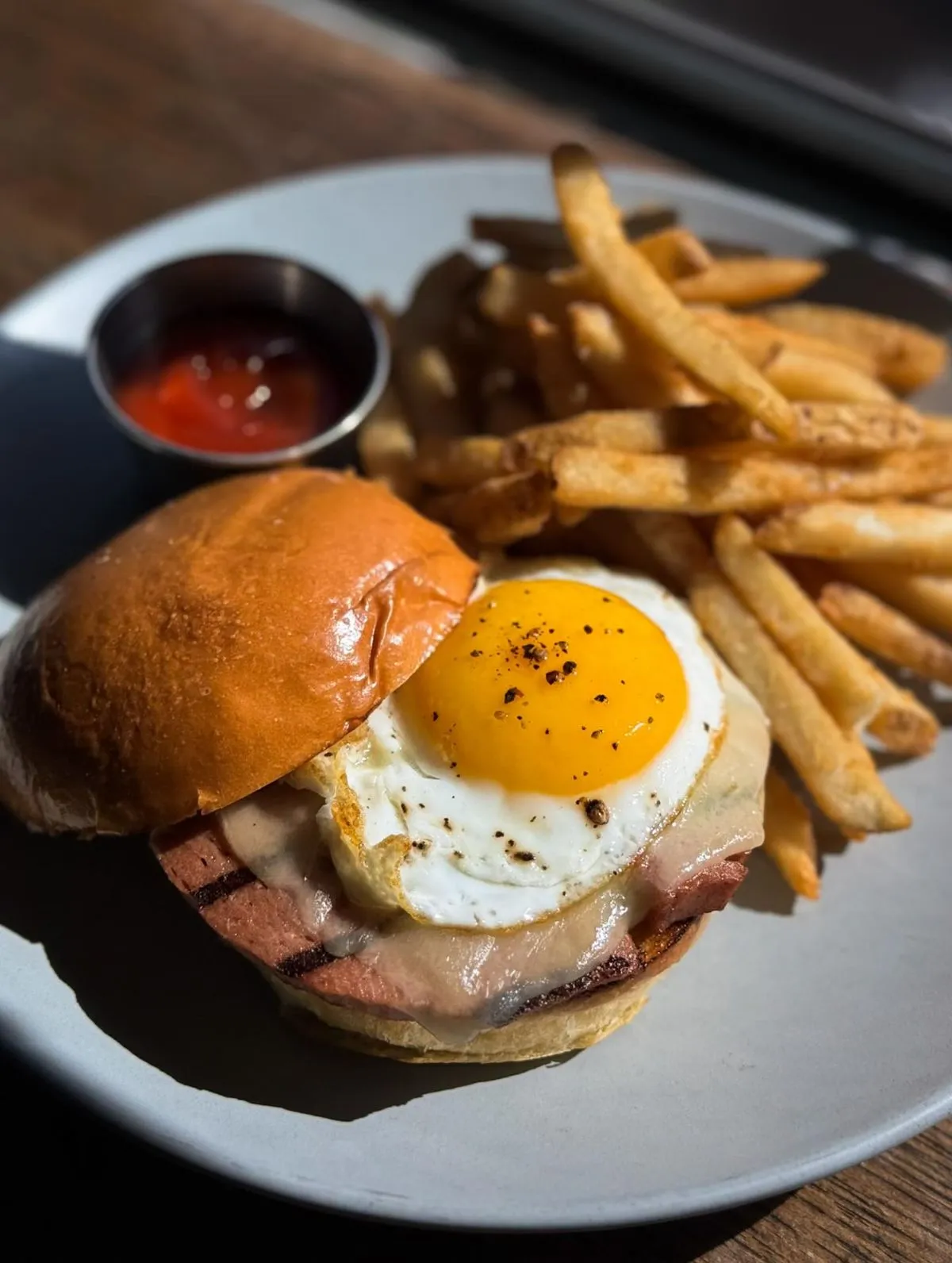 A traditional Bavarian meatloaf sandwich at Munich market