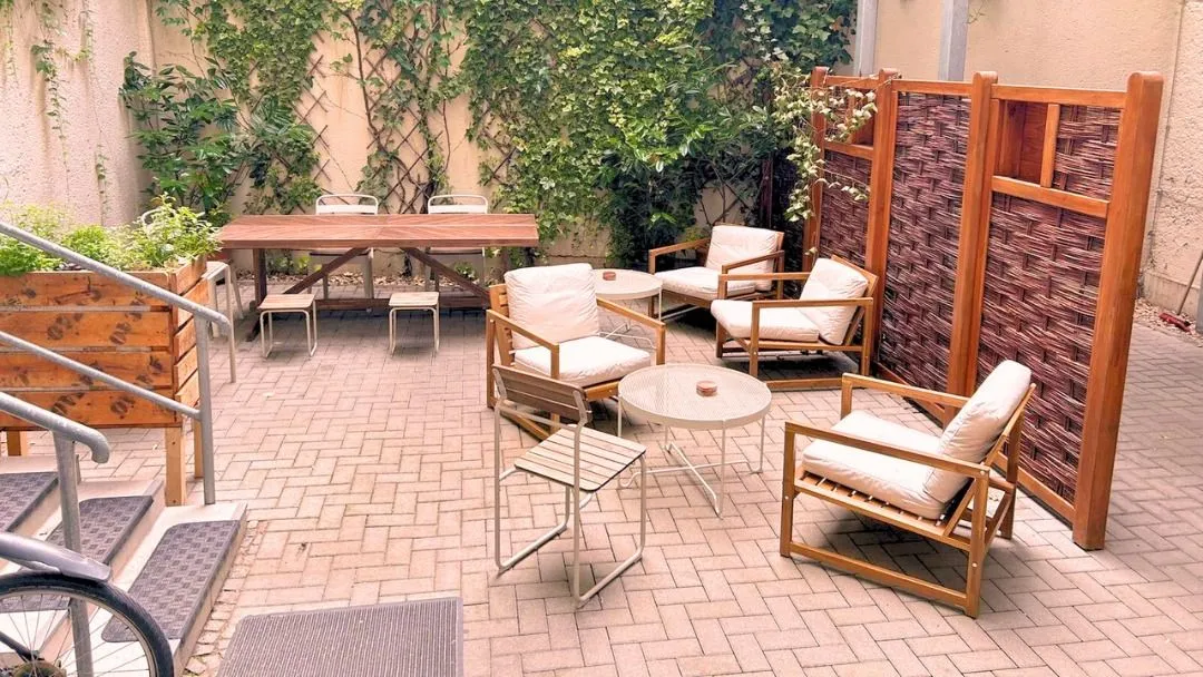 Vibrant indoor courtyard at Wombat