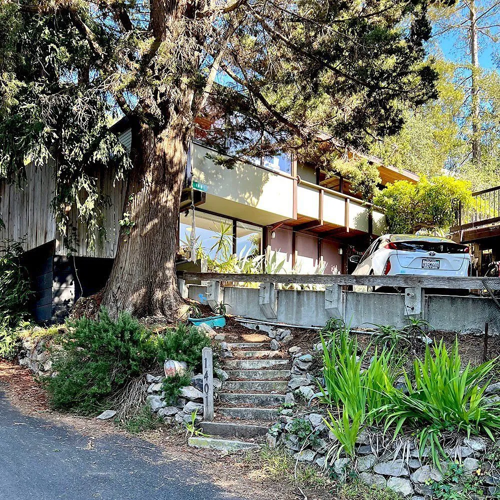 Greenwood Common communal green space surrounded by mid-century modern homes in Berkeley